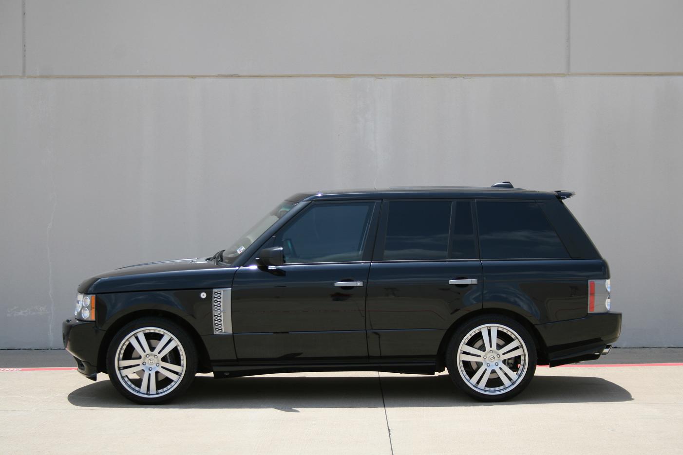 2008 White Range Rover Supercharged
